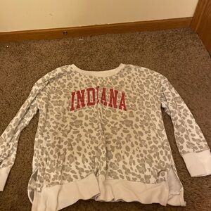 Indiana Women's Cream and Gray Leopard Print Sweater
